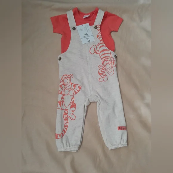 Tigger romper and tshirt set - Picture 2 of 3